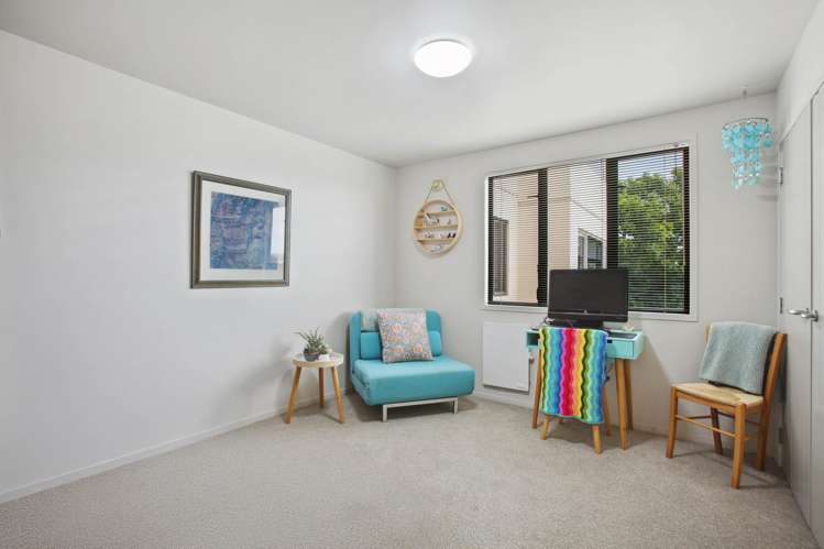 2b/12 Seaway Road Clarks Beach_18