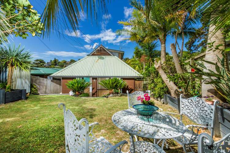 2/706 Beach Road Browns Bay_47