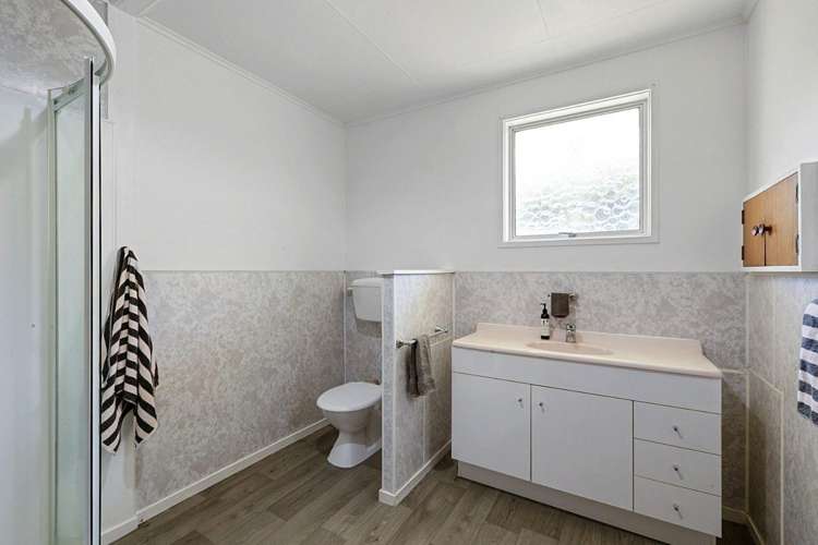 1/12 Ambury Place Merrilands_6