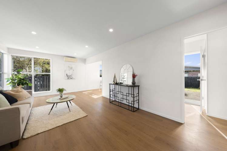 5 Bedlington Avenue_1