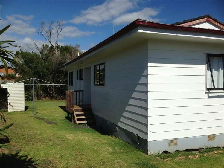 195 Mahia Road Wattle Downs_10