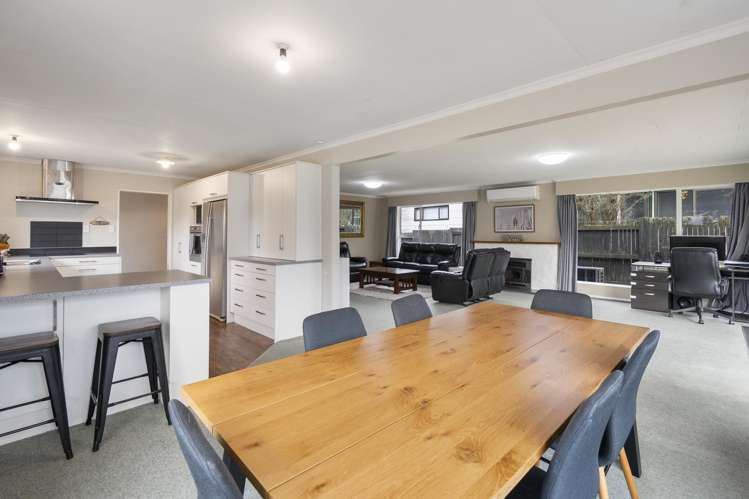 7 Guernsey Place Fitzherbert_2