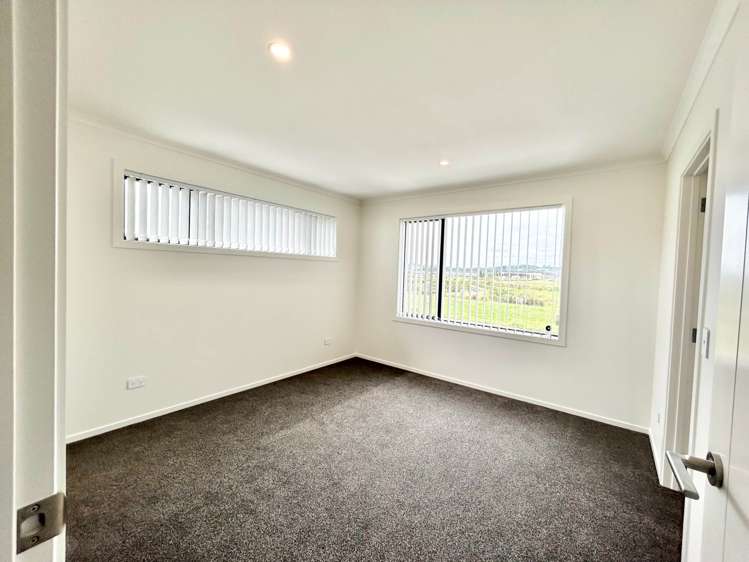 Malahide Drive Flat Bush_17