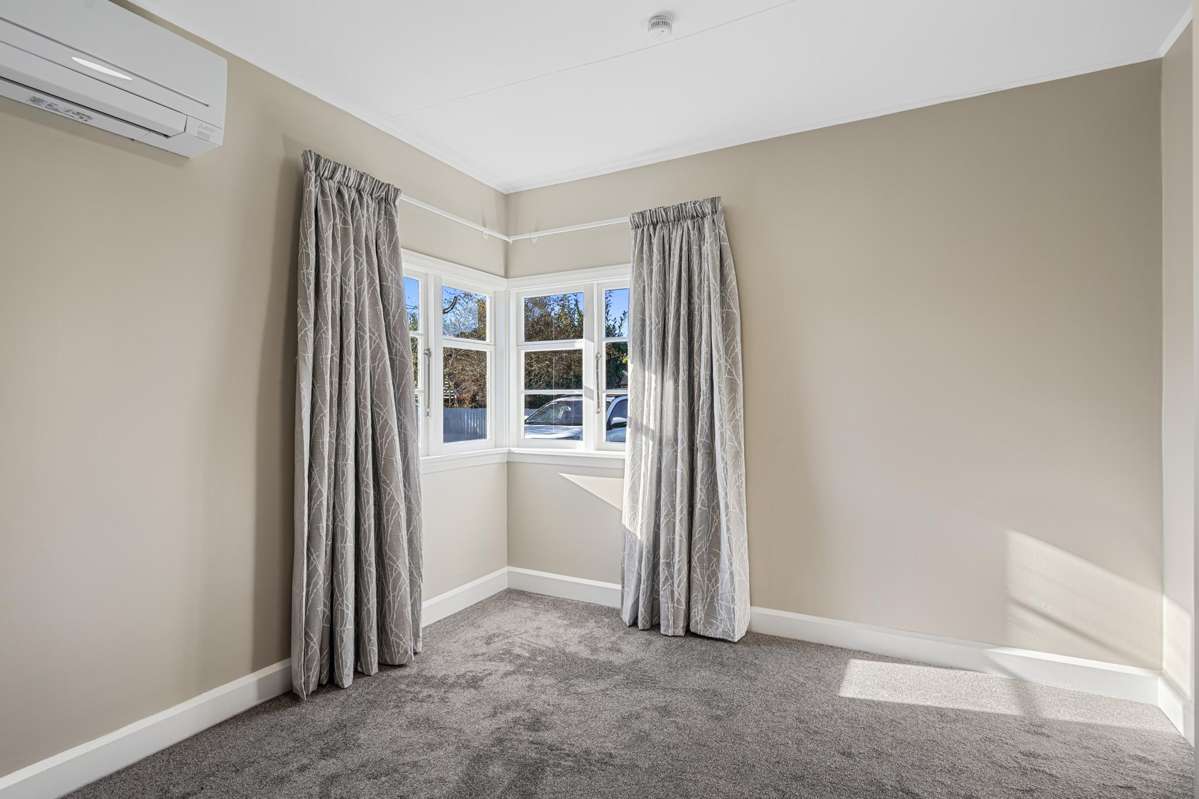 27 Hawkswood Street_5