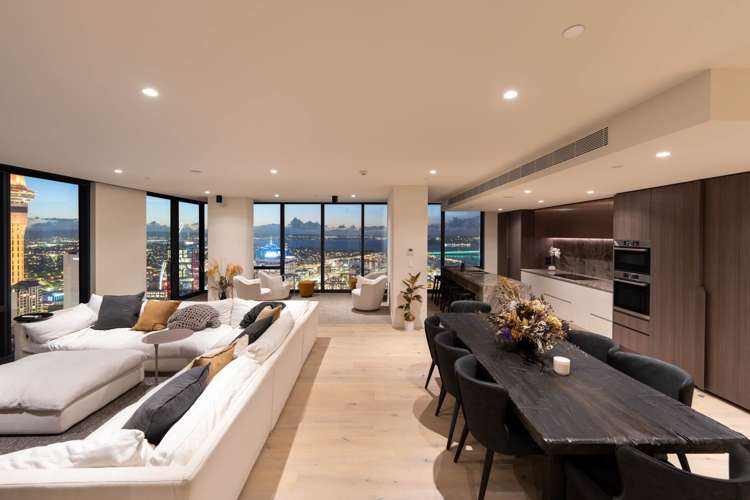 5203/10 Commerce Street_5