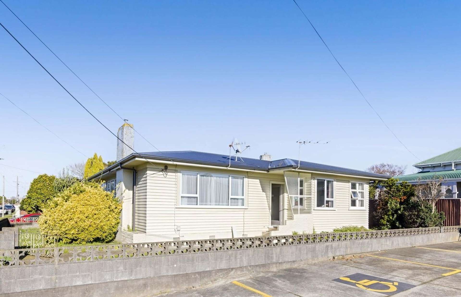61 Collins Street Hawera_0