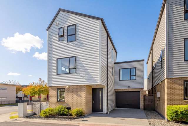 Sharp Price - Standalone with Multi Living