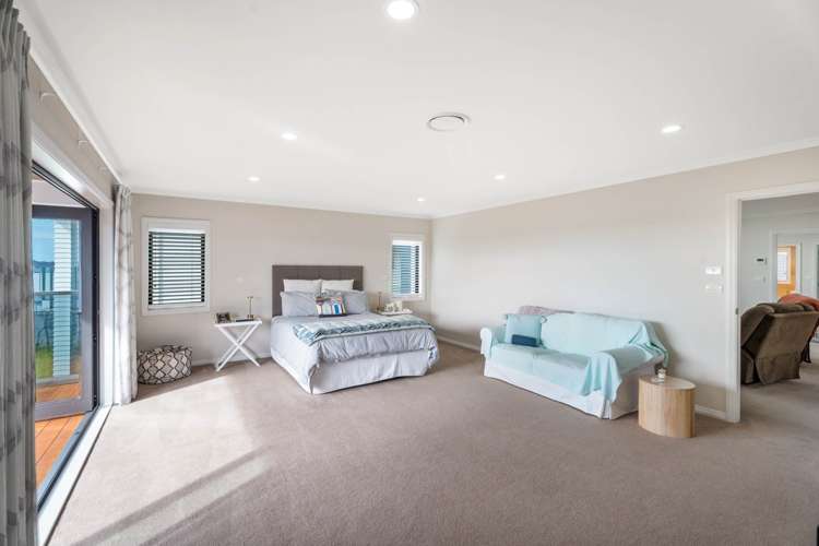 84 Intrepid Crescent Beachlands_13