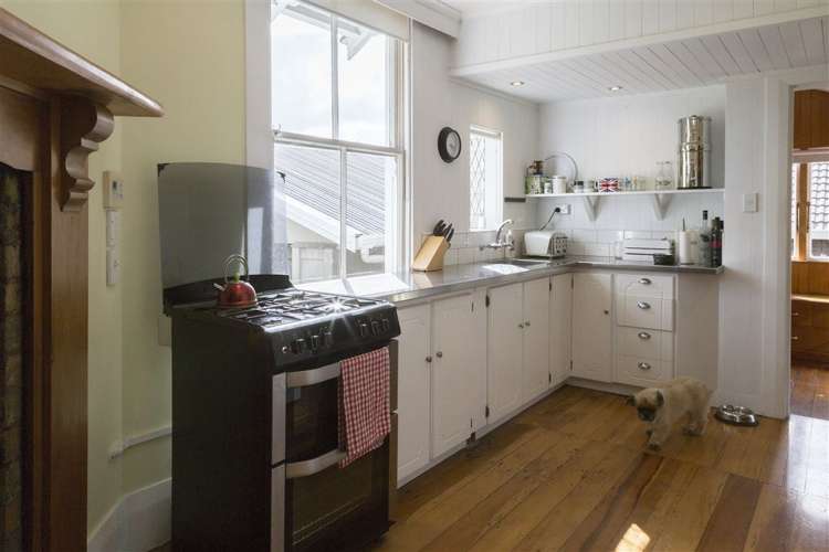 21 Beach Road Pahurehure_12