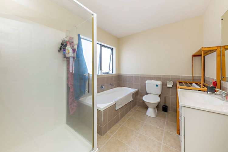 10 Erica Road Flat Bush_13