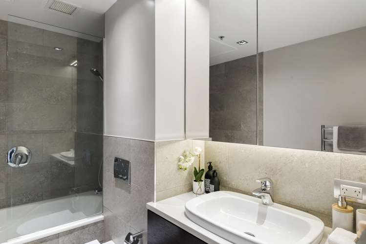 2a/24 Market Place Auckland Central_16