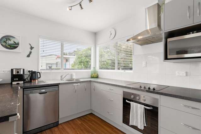 3/27 Abbotleigh Avenue Te Atatu Peninsula_4