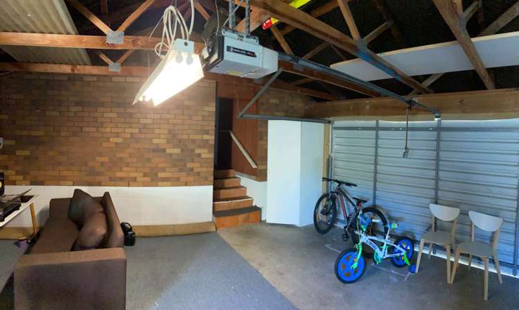 31A Chorley Avenue Massey_15