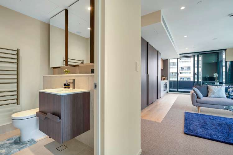 2005/10 Commerce Street 10015_11