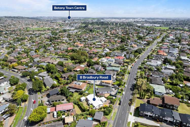 8 Bradbury Road Botany Downs_12