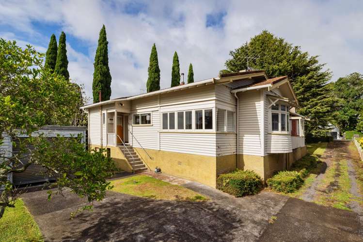 54 Lloyd Avenue Mount Albert_31