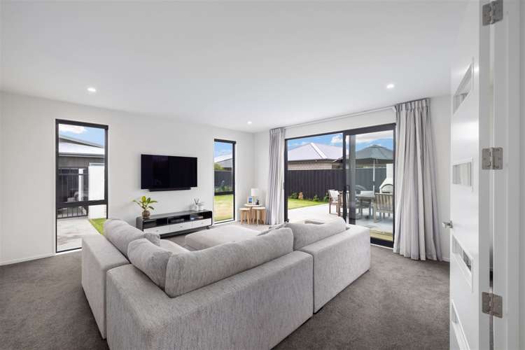 7 Picadilly Avenue Casebrook_5