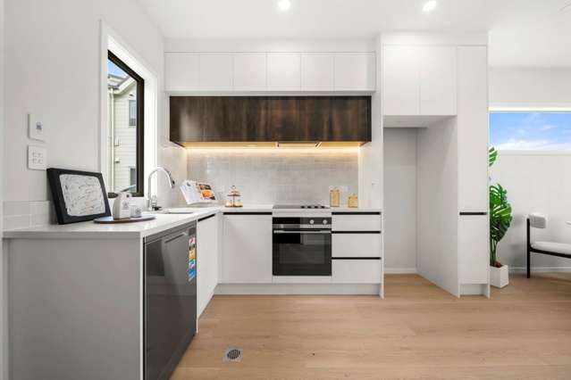 Brand New Designer Townhouses in Torbay