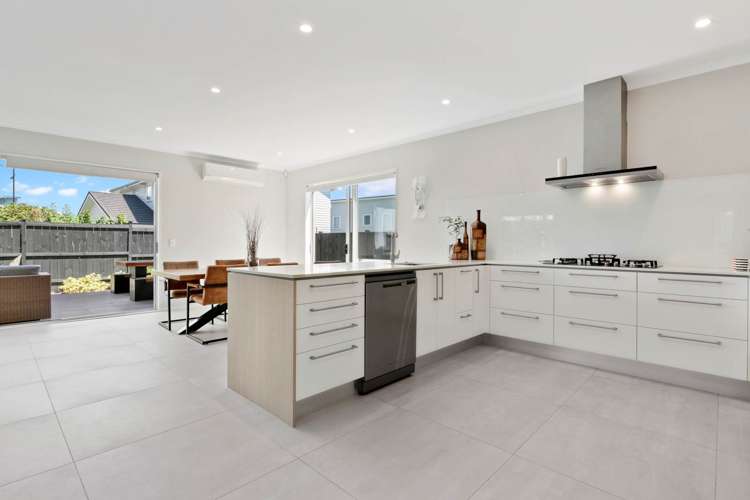 20 Couldrey Crescent Red Beach_5