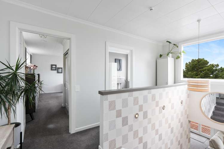 71 Leckhampton Court Clyde Hill_24