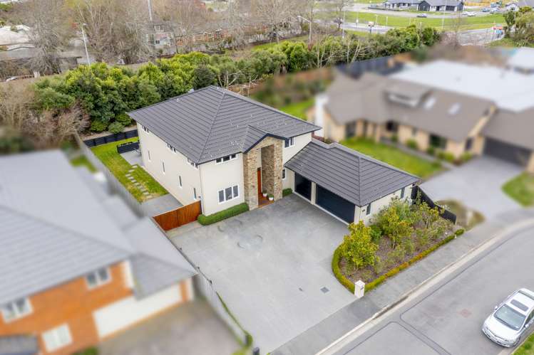 9 Springbrook Lane Northwood_25