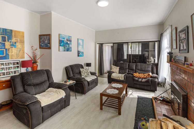 12 Thrush Street Taihape and Surrounds_14