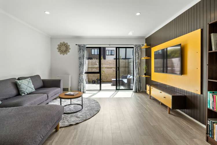 13/9 Surrey Street Tawa_6