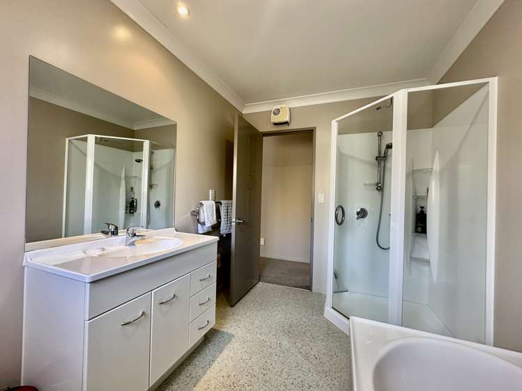 20a Gifford Grove Churton Park_14