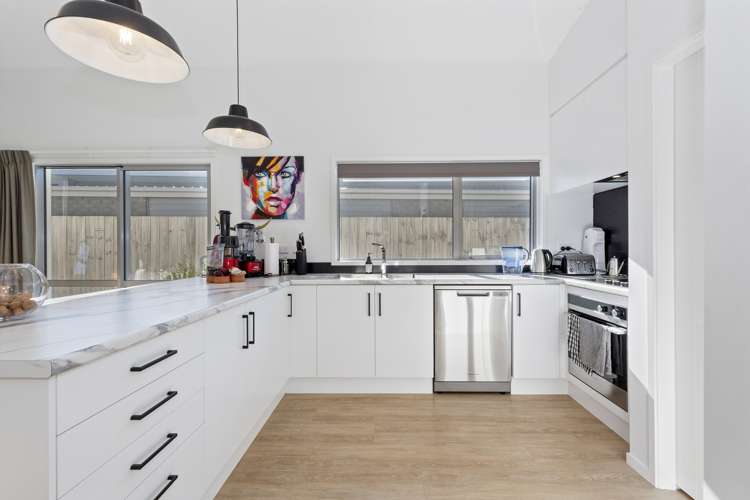 14 Whakapono Avenue Baverstock_5