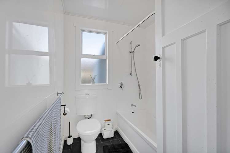 121 Ihaia Road Opunake_10