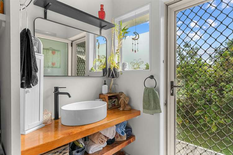 6 Sandy Beach Road Tinopai_12