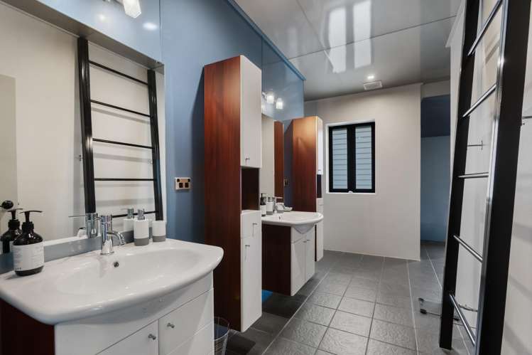 32 Rockhaven Albert Town_14