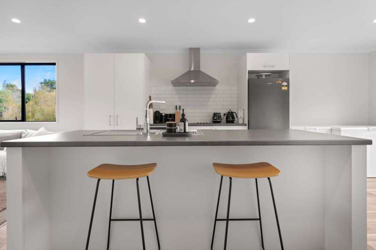 10 Wrybill Way Welcome Bay_16