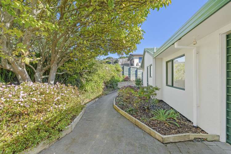 6 Redwood Crescent Westown_19