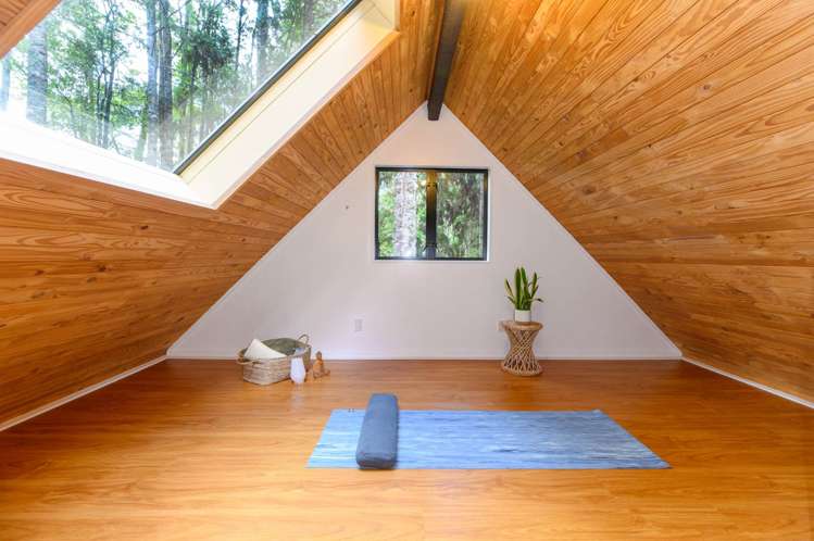 8 Kauri Loop Road Oratia_11