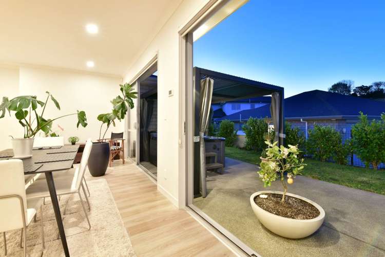 2 Pheasant Close Stanmore Bay_16