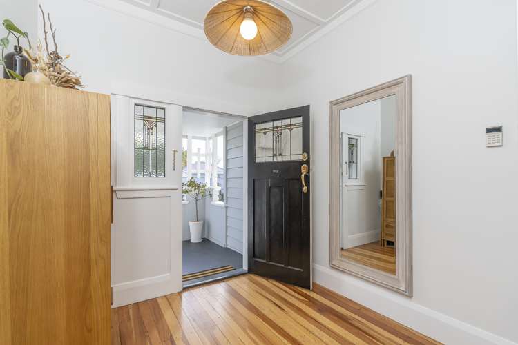 8 Pine Street Mount Eden_13