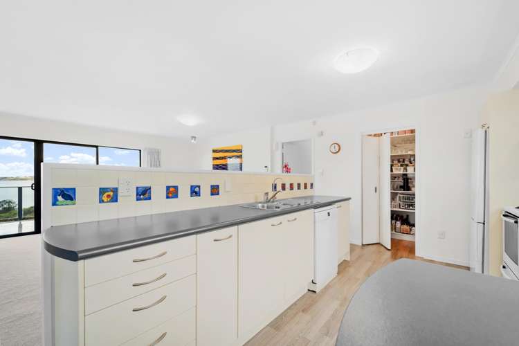 4 Kookaburra Drive Campbells Beach_14