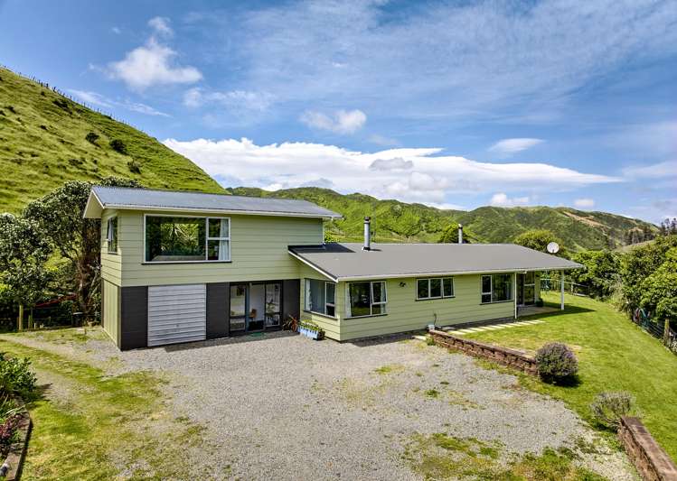 1176 Paekakariki Hill Road_0