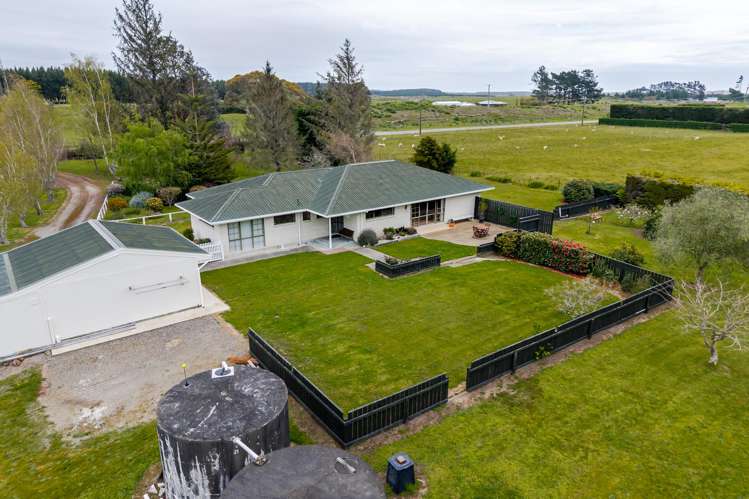 355 Rangiotu Road Himatangi_19