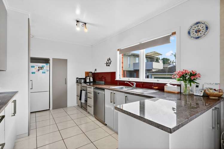 1/2 Tye Road Hillcrest_6