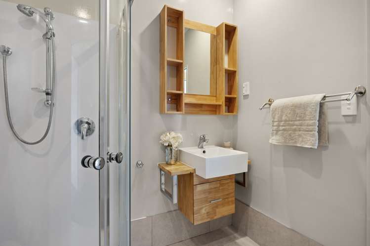 6/46 Carlos Drive Flat Bush_11
