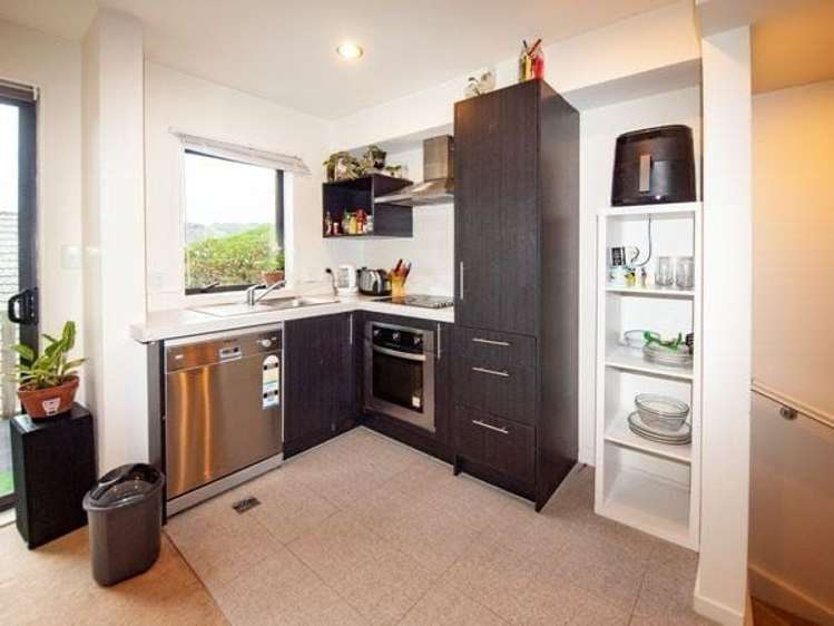 2/11 Gordon Place_0