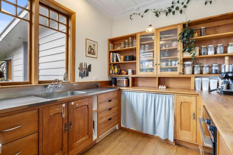 716 Coast Road Warrington_8