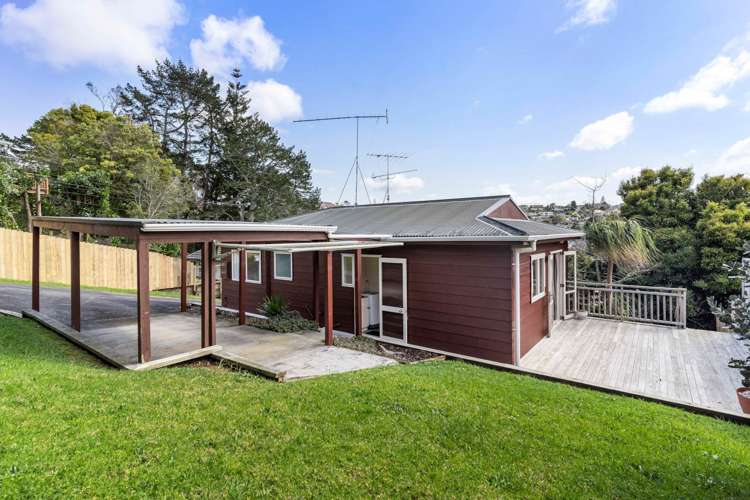 2/375 Wairau Road Totara Vale_0