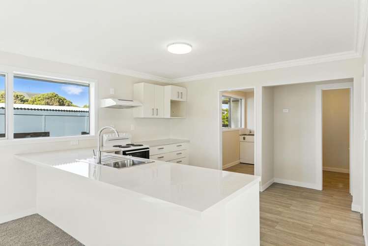 5 Karaka Street Otaki Beach_23