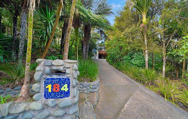 184 Huia Rd_0