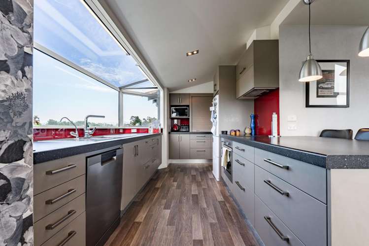 38 Pukatea Street Glenwood_1