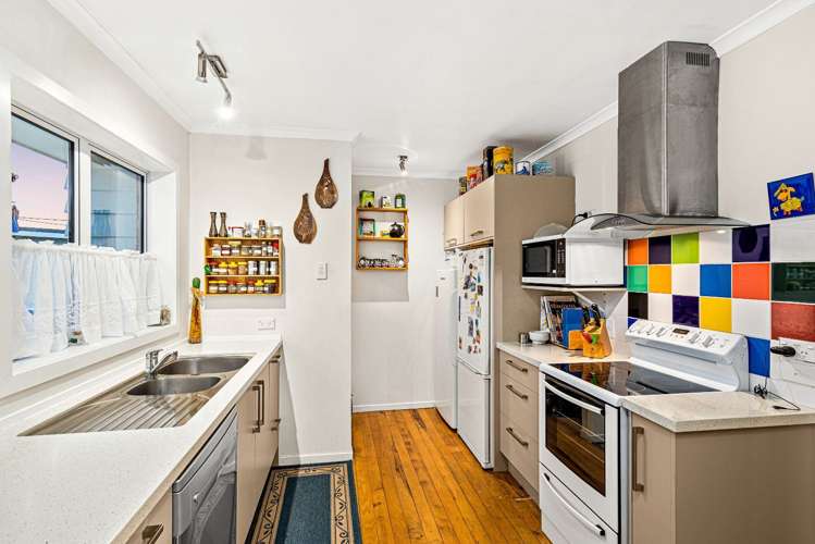 16 Tiki Street New Lynn_5