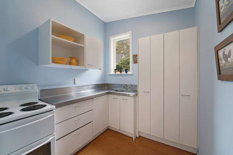 8a Robertson Road Paekakariki_8